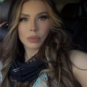 Meet your Posher, Alicia